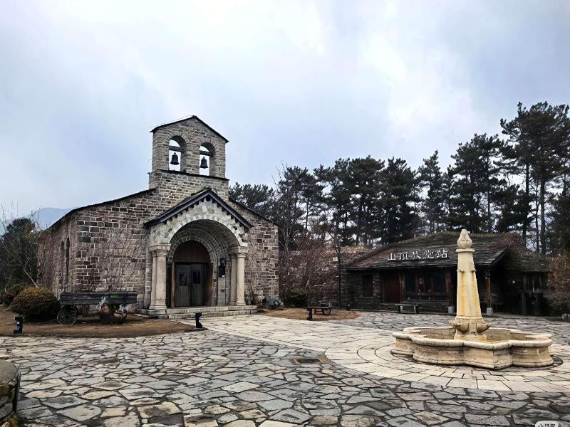 Atrium Fengzhu Homestay image