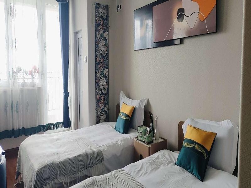 Atrium Fengzhu Homestay image