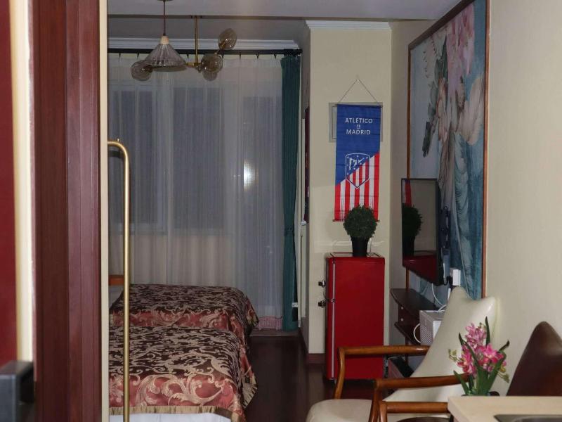 Atrium Fengzhu Homestay image