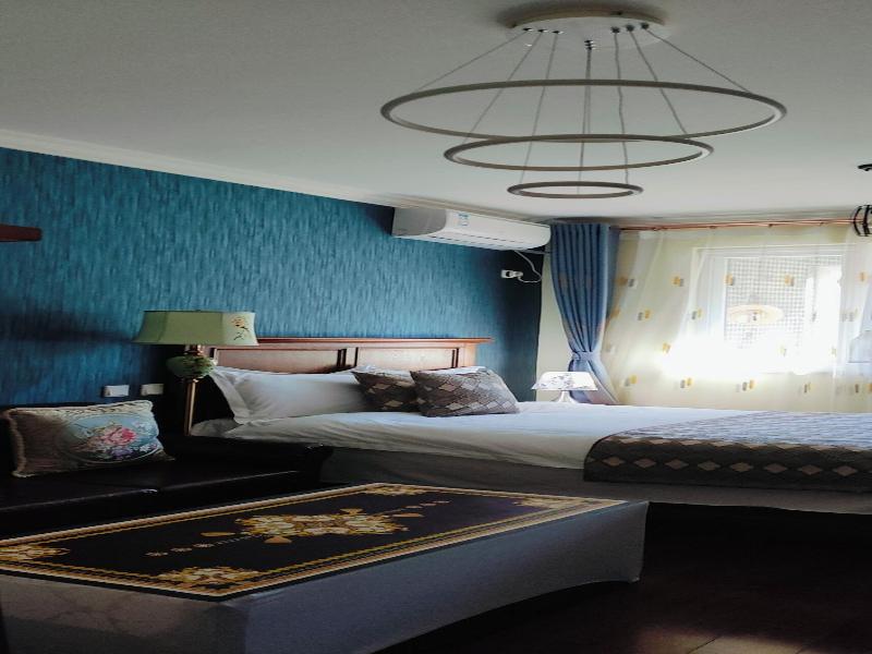 Atrium Fengzhu Homestay image