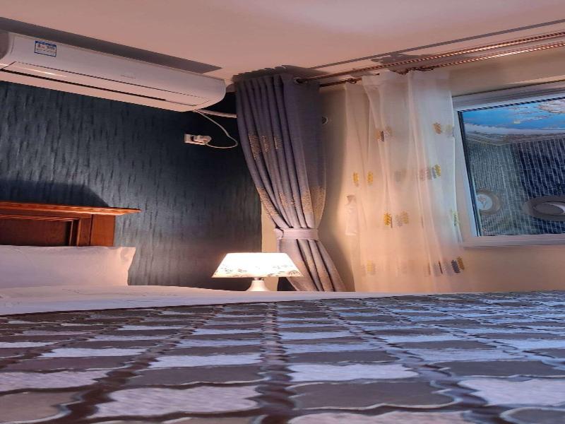 Atrium Fengzhu Homestay image