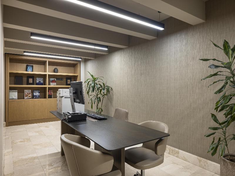 Mersin HiltonSA image