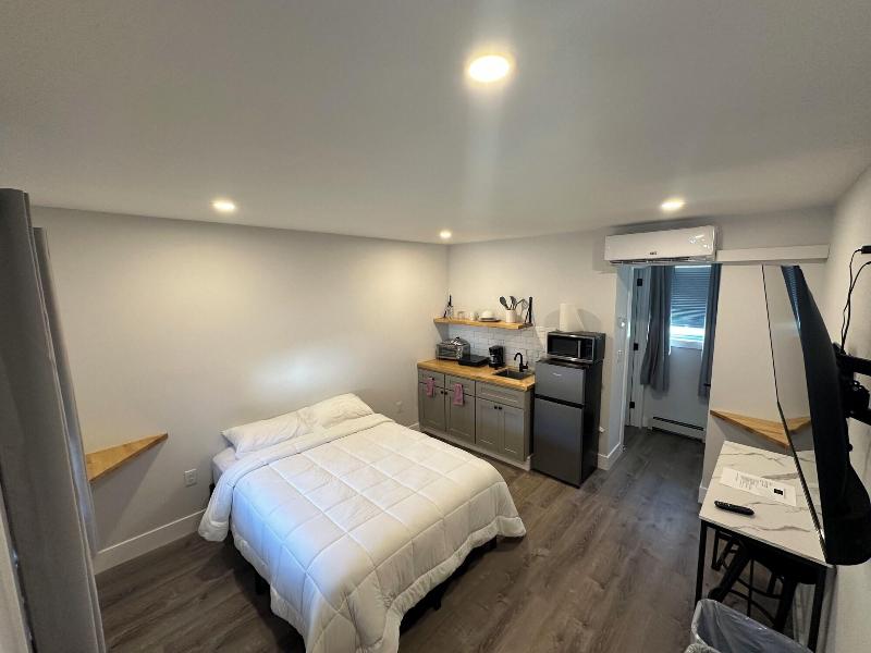 Vermont Suites image