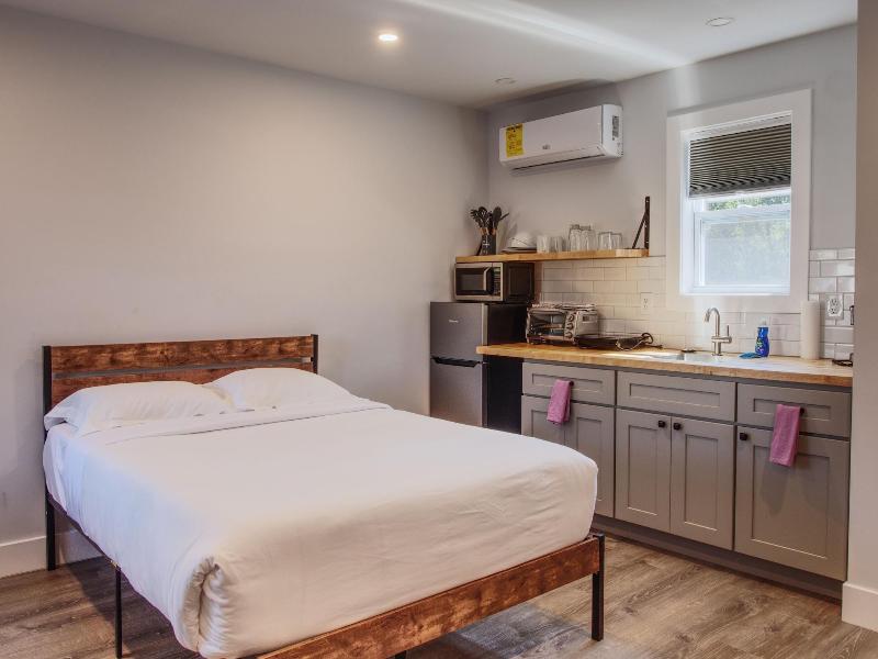 Vermont Suites image