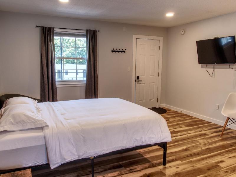 Vermont Suites image