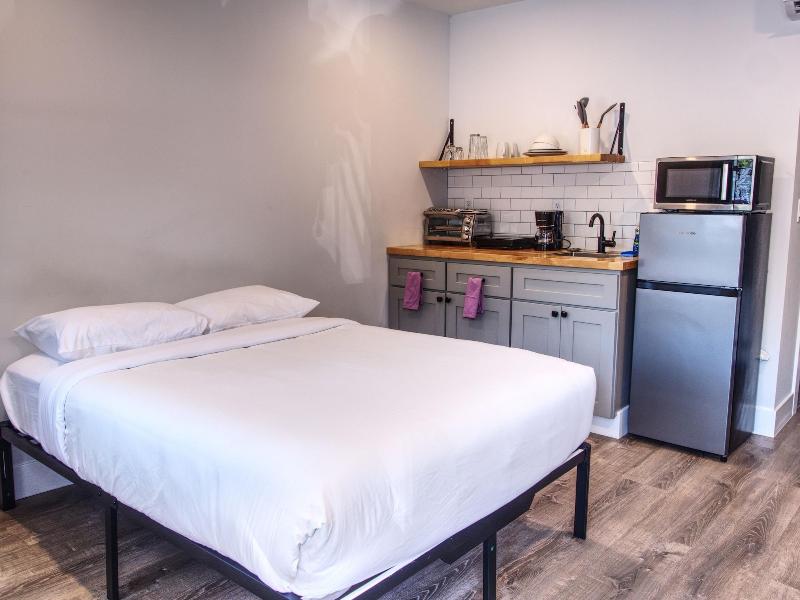 Vermont Suites image