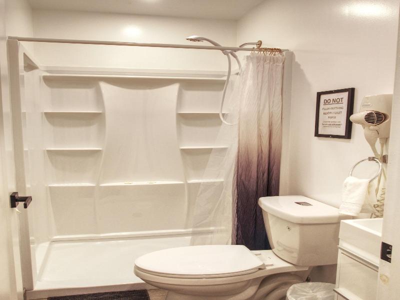 Vermont Suites image