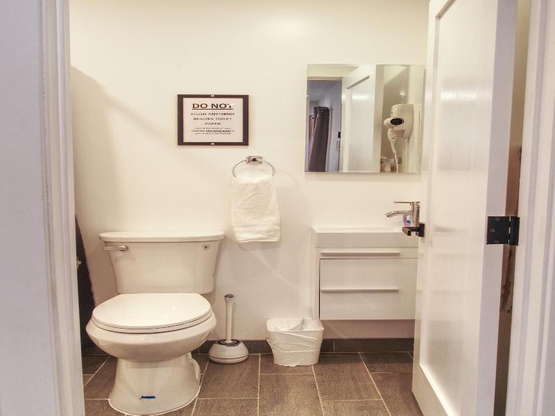 Vermont Suites image