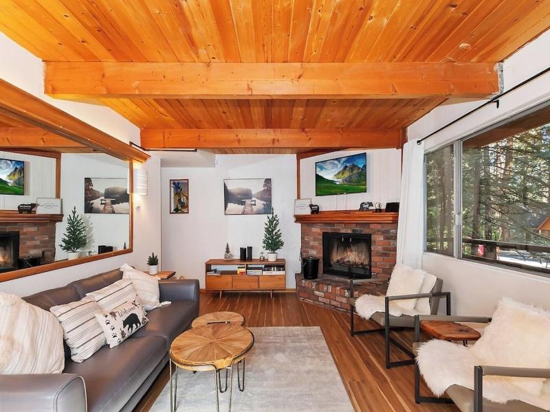 Summit Happy Mountain Cabin image