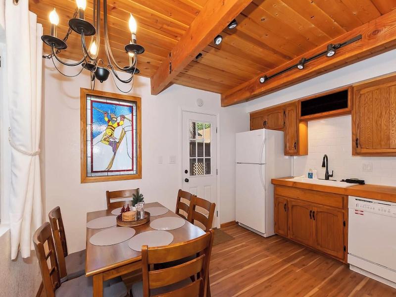 Summit Happy Mountain Cabin image