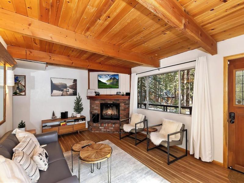 Summit Happy Mountain Cabin image