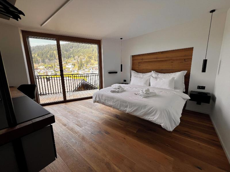 Black Summit Boutique Resort Laax image