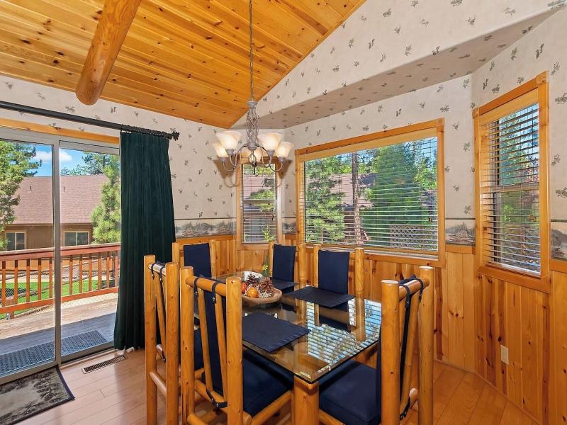 Teakwood Cozy Wood Cabin With Fireplace image