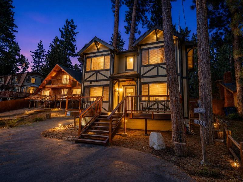 Mama Bear's Cottage image