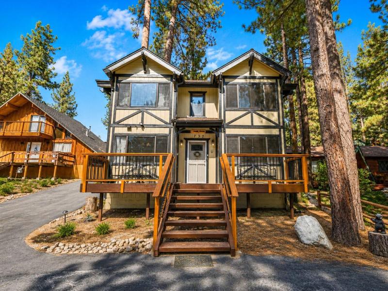 Mama Bear's Cottage image