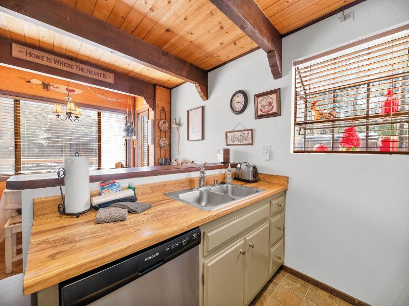 Mama Bear's Cottage image