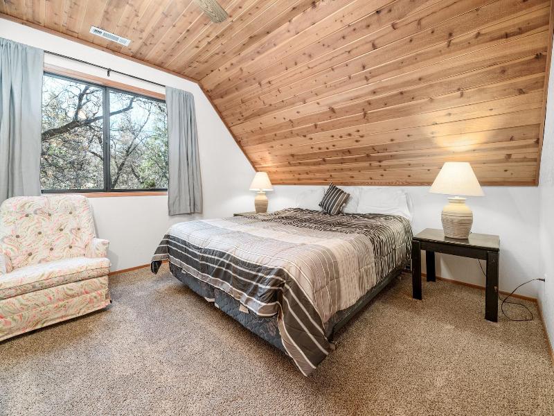 5 Kern's Cabin image