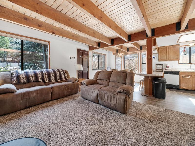 5 Kern's Cabin image