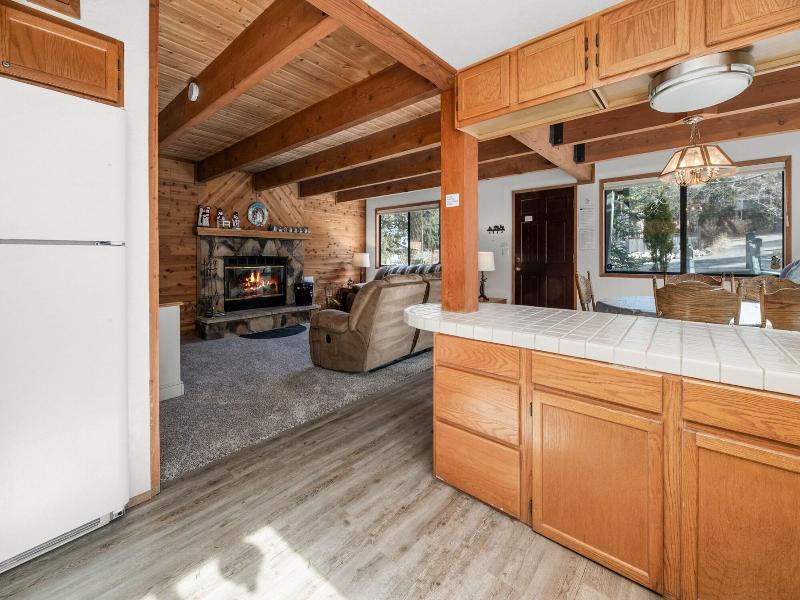 5 Kern's Cabin image