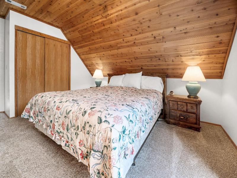 5 Kern's Cabin image