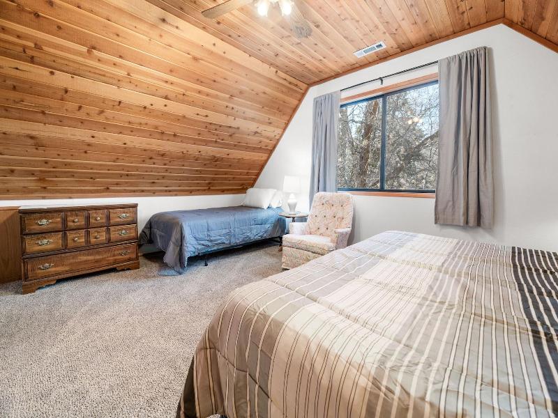 5 Kern's Cabin image