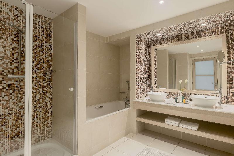 Hilton Evian-les-Bains image