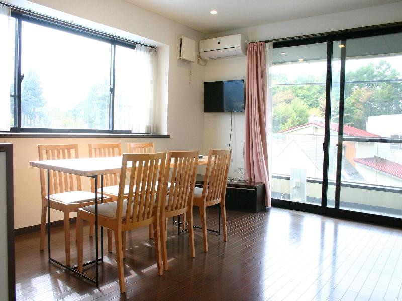 916 Travel Inn image