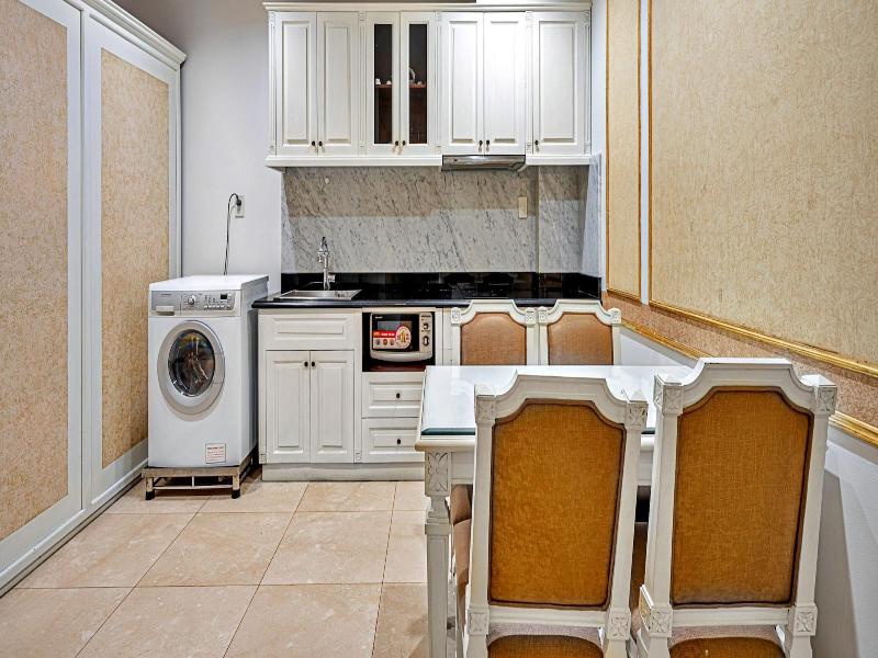 S79 Residences 345ab Apartment image