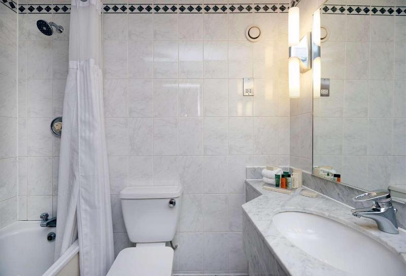 Hilton London Watford image