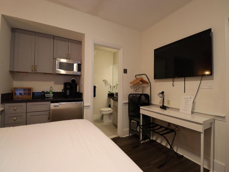 Good Hotels Boston image
