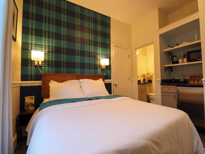 Good Hotels Boston image