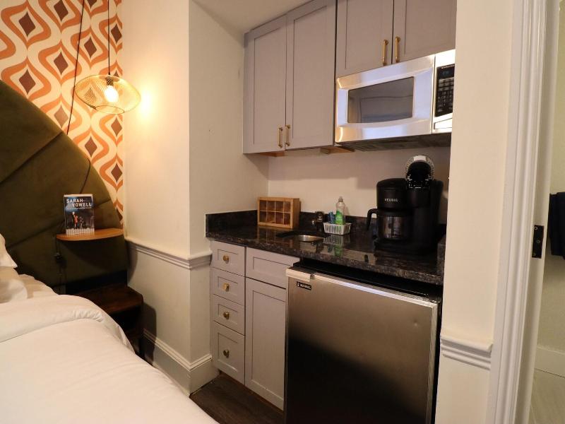 Good Hotels Boston image