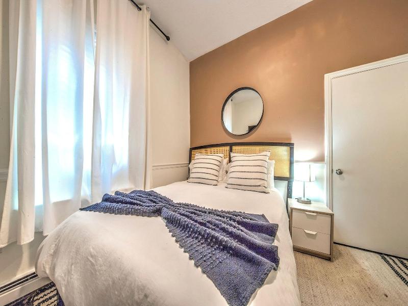 Good Hotels Boston image