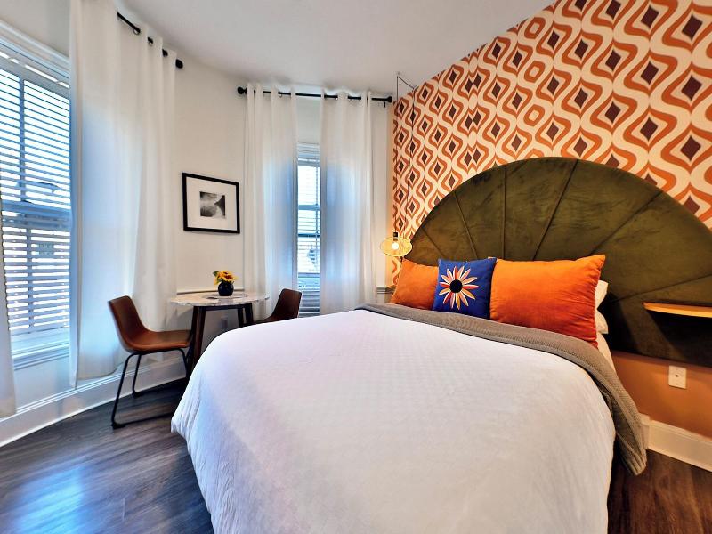 Good Hotels Boston image