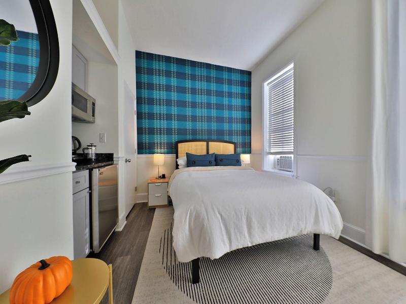 Good Hotels Boston image