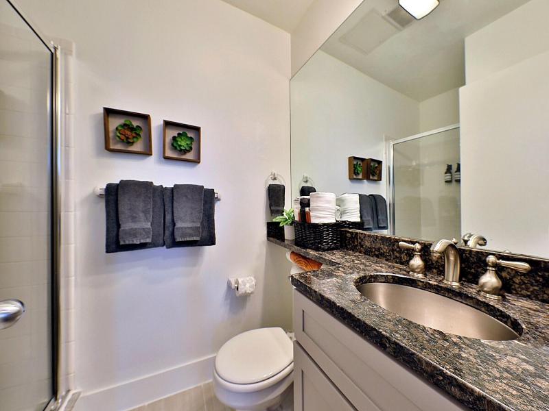 Good Hotels Boston image
