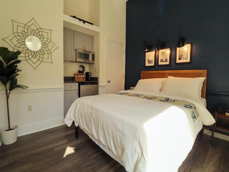 Good Hotels Boston image