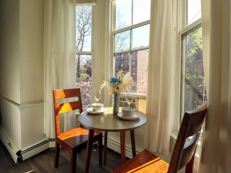 Good Hotels Boston image