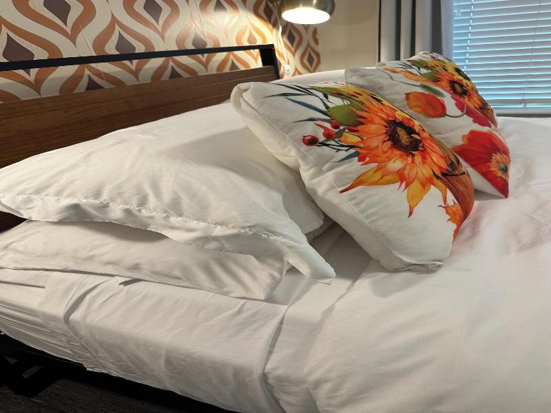 Good Hotels Boston image
