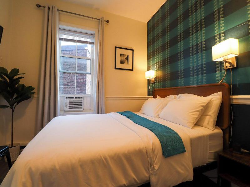 Good Hotels Boston image