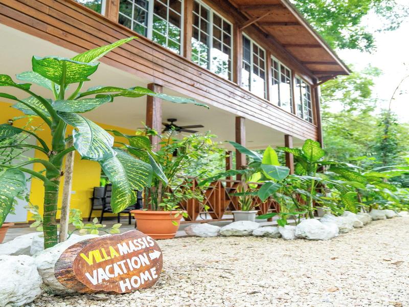 Villa Massis Luxury Jungle Villas image