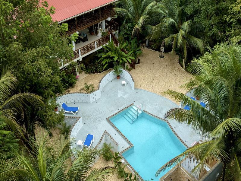 Villa Massis Luxury Jungle Villas image