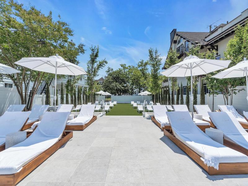 The St Laurent Social Club & Guest Rooms image