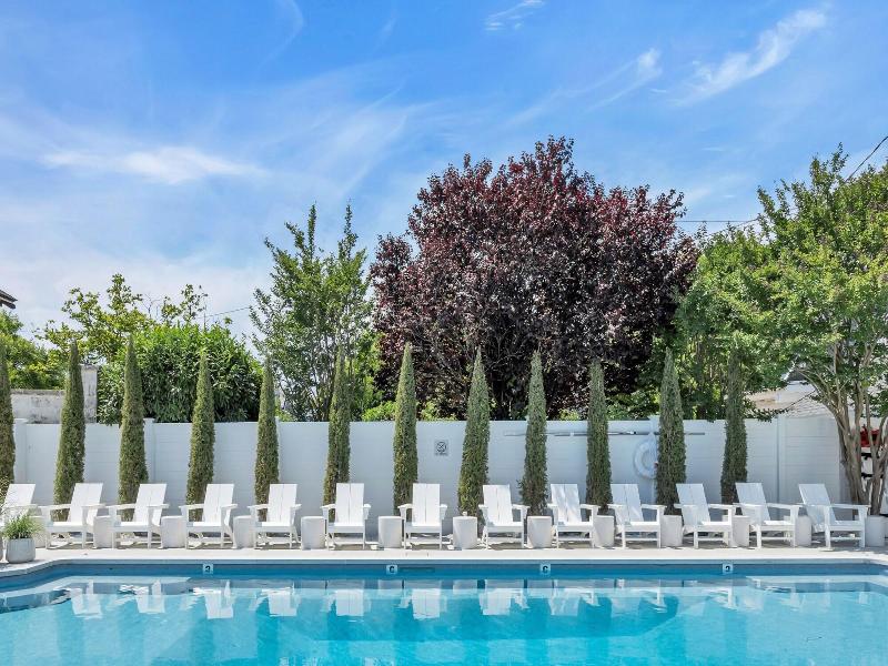 The St Laurent Social Club & Guest Rooms image