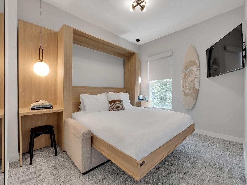 The St Laurent Social Club & Guest Rooms image