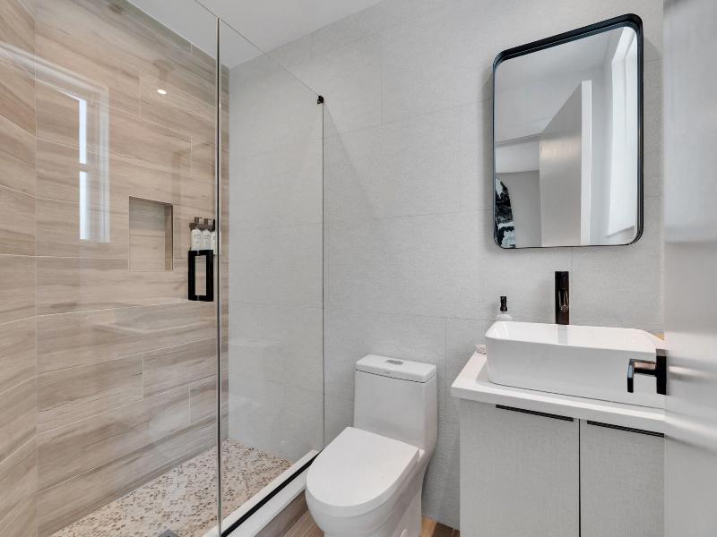 The St Laurent Social Club & Guest Rooms image