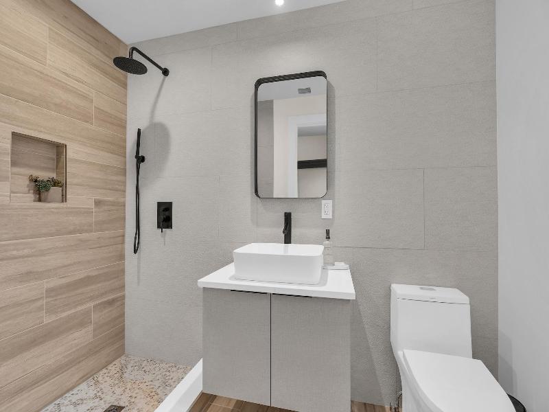 The St Laurent Social Club & Guest Rooms image