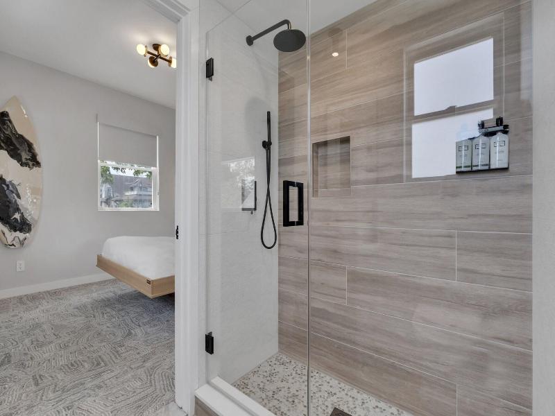The St Laurent Social Club & Guest Rooms image