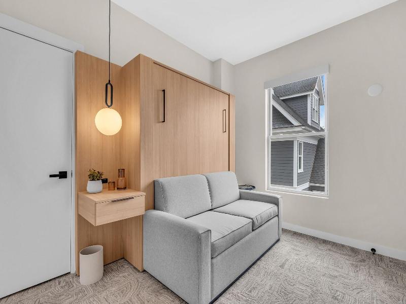 The St Laurent Social Club & Guest Rooms image