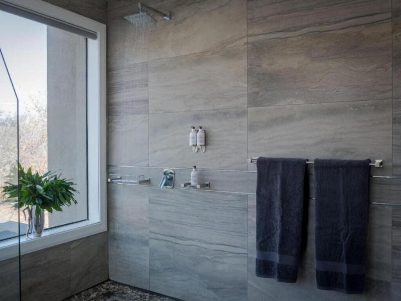 Safari Moon Luxury Bush Lodge image